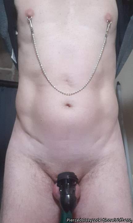 Photo of a short leg from Piercedsissycock