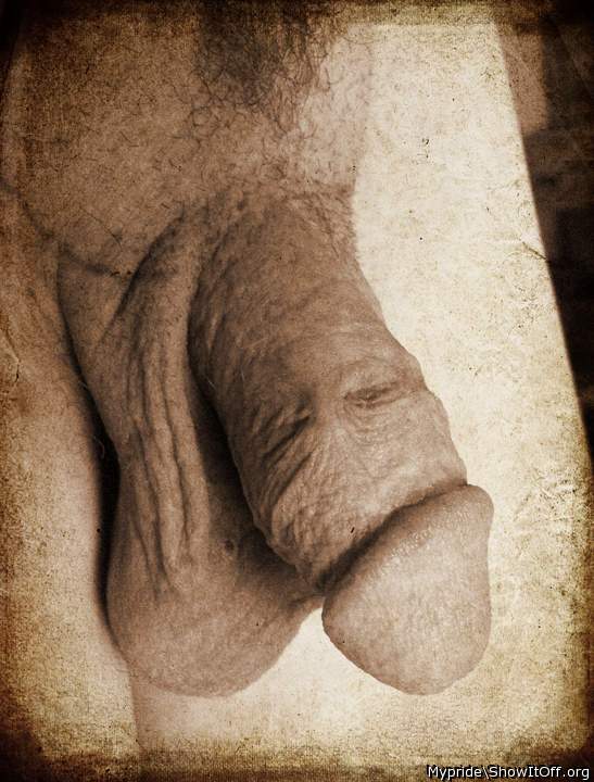 Nice penis portrait ! 