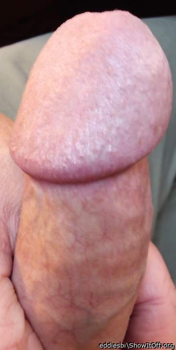 Beautiful head on that cock 