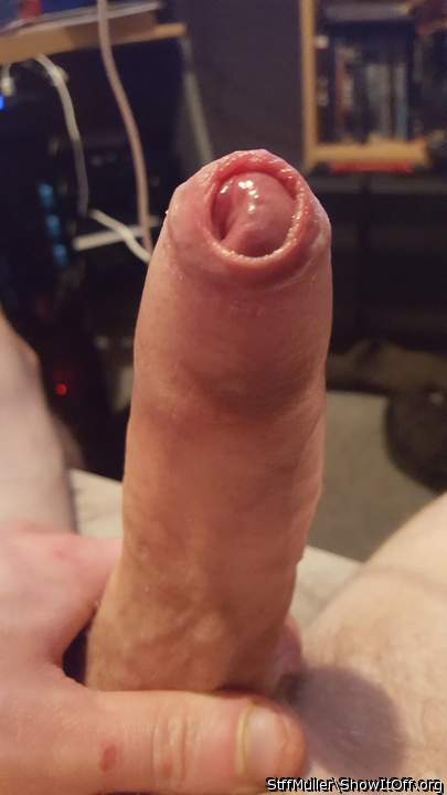 HOT AROUSED UNCUT PRICK    