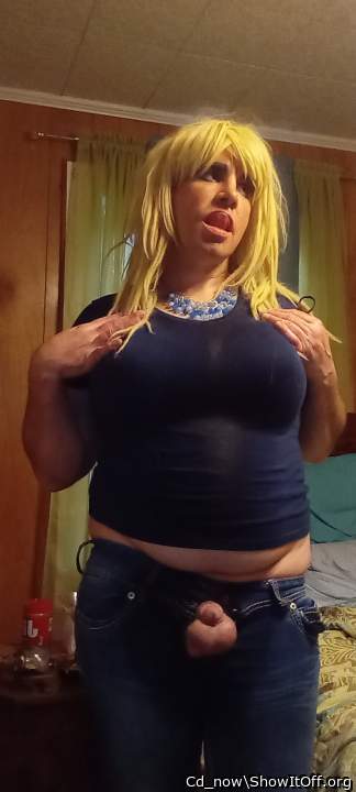 My wife loves this photo of your nuts. She is so into balls.
