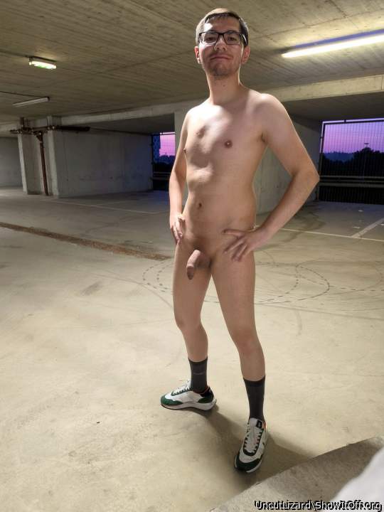 Photo of a boner from UncutLizard