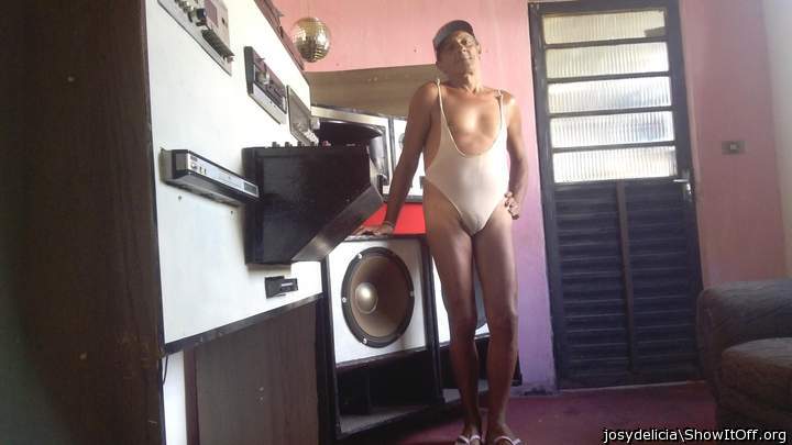 Eu toda puta pra voce... josydelicia