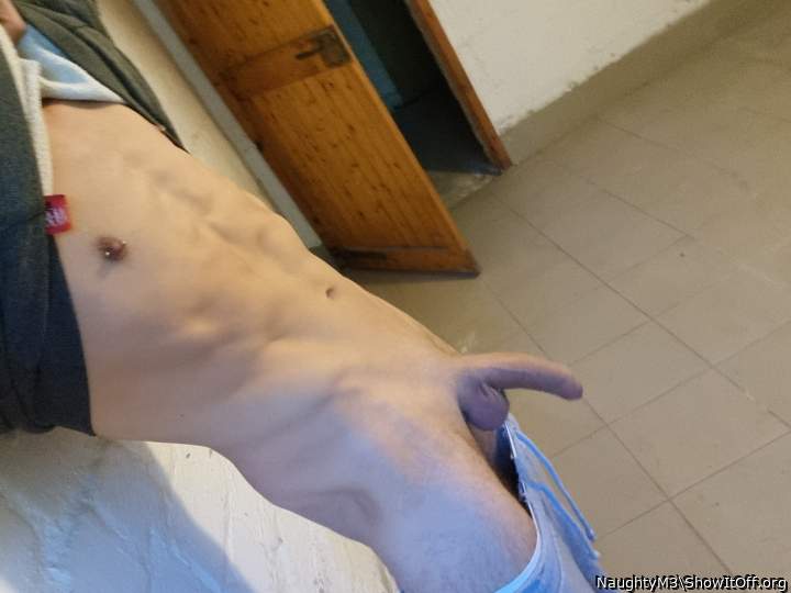 Love to suck that big cock!