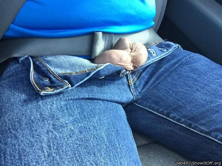 Photo of a bald-headed mouse from Dab491
