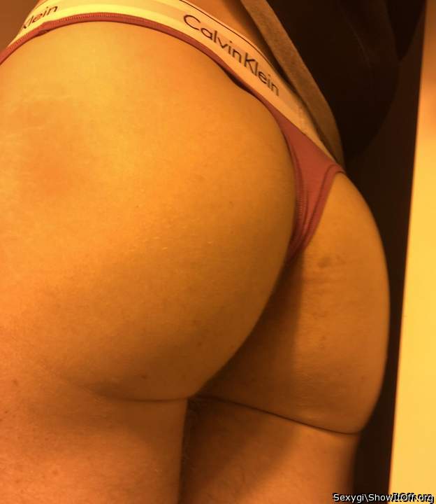 waiting for qqqq1234 to fuck me  

