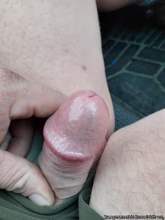 A sexy looking kiwi
