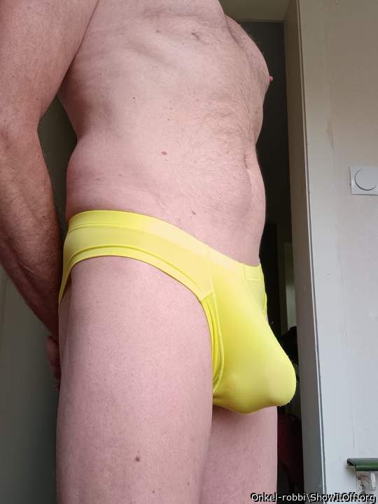 This panty display the male form very well!
