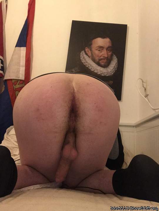 MMM! Want in..bareback with lube!