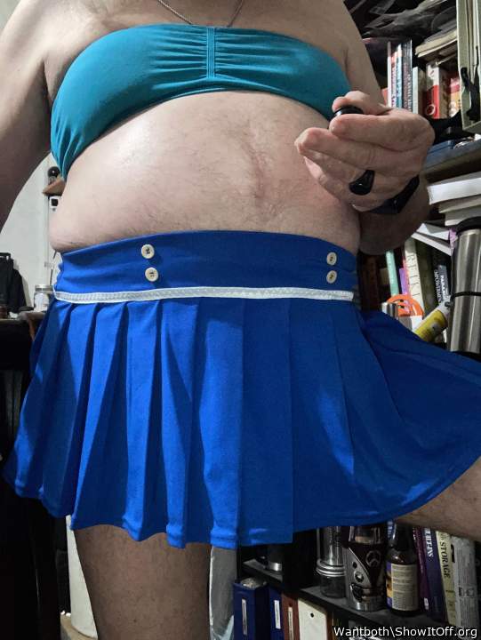 id love to get my head underneath your sexy skirt!