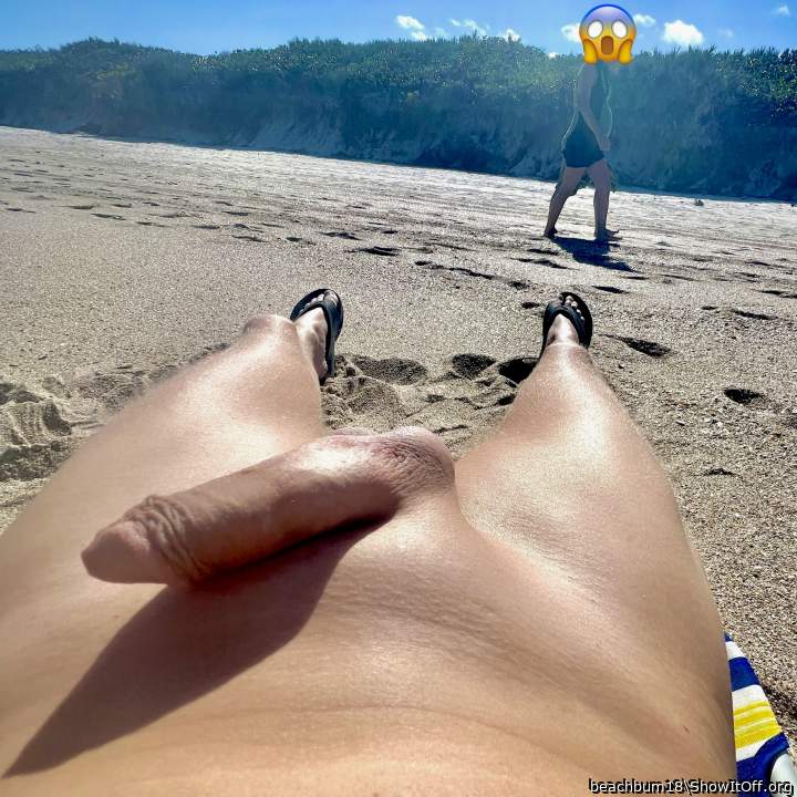I love it when sexy women walk down from the clothed side for a good peak