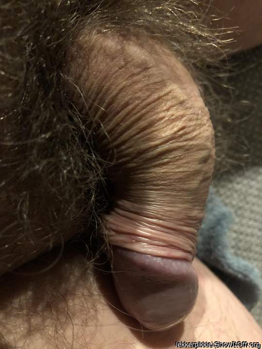 oh wow,so much skin,nice long hair too