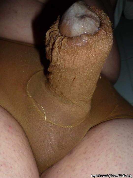 Adult image from nylonlover