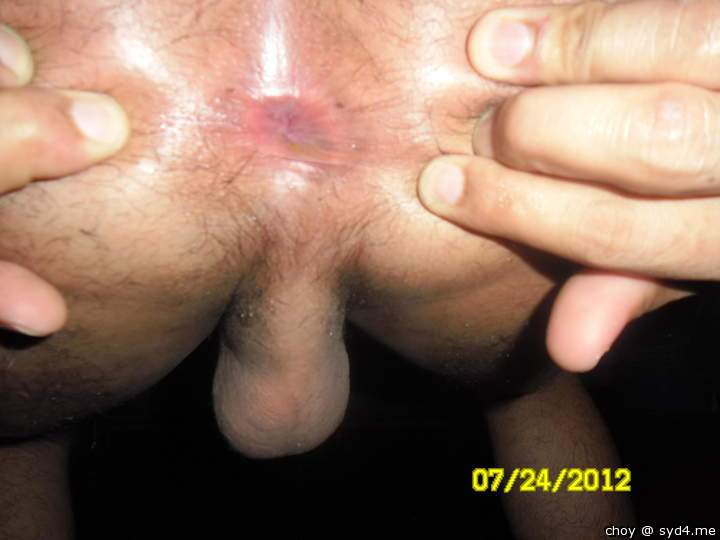 I want to lick your balls and smell your butt hole while you