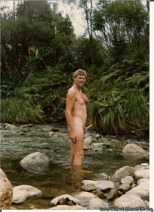   hot kiwi-cock ... vote !!!