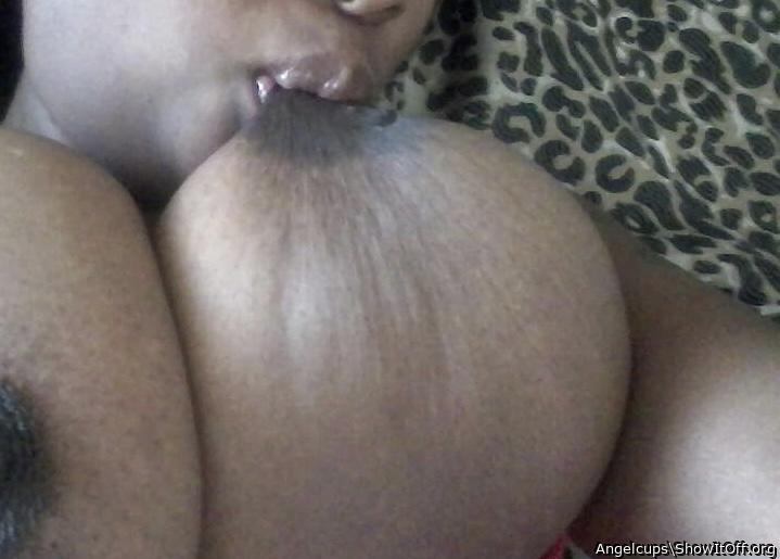 wanna suck your other boob