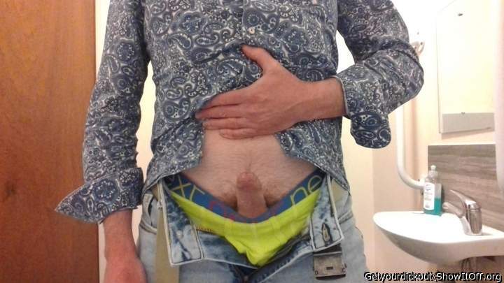 Photo of a hot dog from Getyourdickout