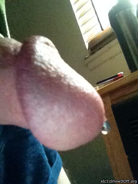 What a nice big knob with precum 
