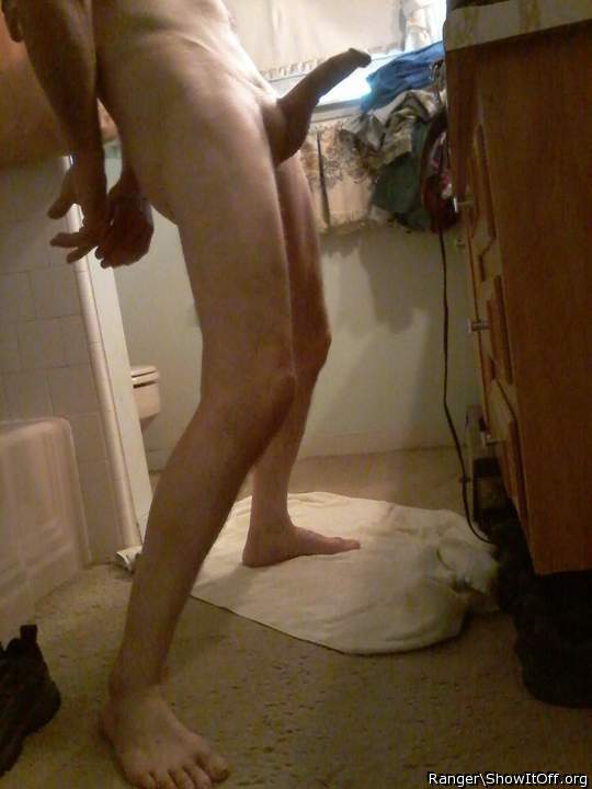 nice cock but I am a fool for anyone that shows their toes t