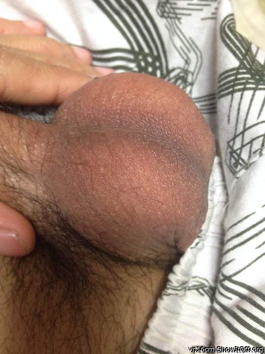 Beautiful! Why Asian people have naturally bald testicles ??