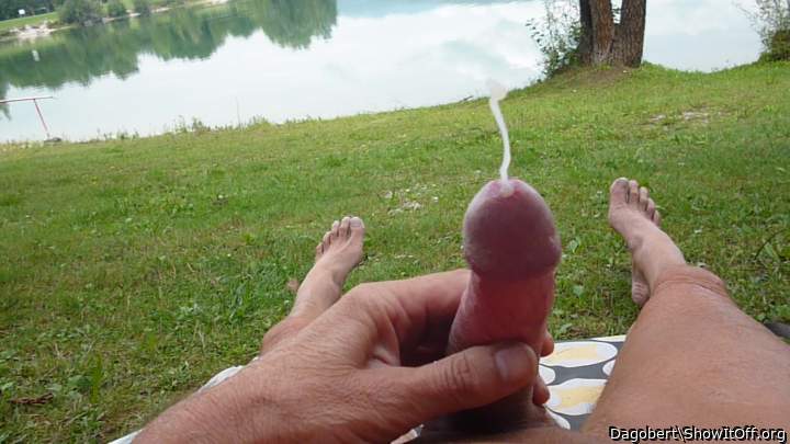 ejakulation.....aaah how relaxed i feel now. you enjoy it, then please comment