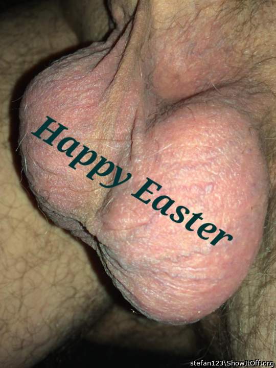 Das sind noch naturbelassene ko Eier. Frohe Ostern.    