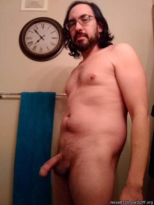 That hairy belly would feel great against my face.