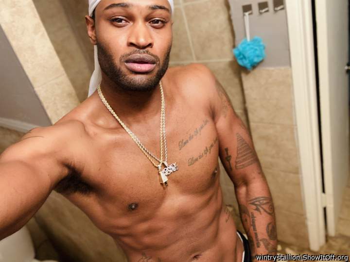 Wow, youre such a hot man ladies check him out