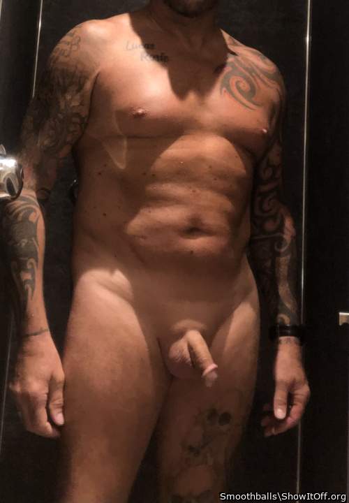 Photo of a bald-headed mouse from Smoothballs