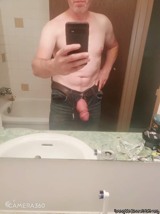My fly is your blow out SEXY CUNT BABE!!!