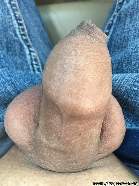 Photo of a bald-headed mouse from ilovemydick