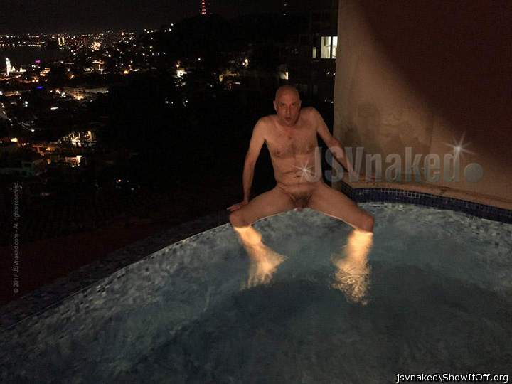 Flashing the city from a friend's balcony 01 September 2017
