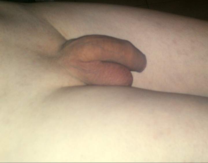 Photo of a middle leg from babarianboy