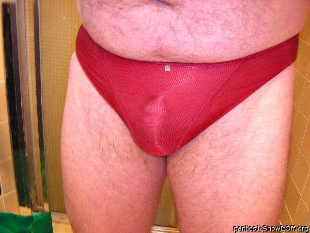 MMMMMM VERY HOT PANTY BULGE! 