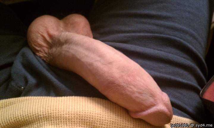 massive hot cock!!! wish mine was that big!