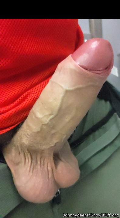 Wow so thick and juicy, would love to tongue out your foresk