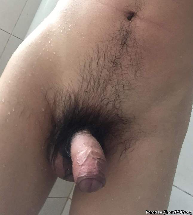 Awes.o.me penis....beautiful pube pattern !! 