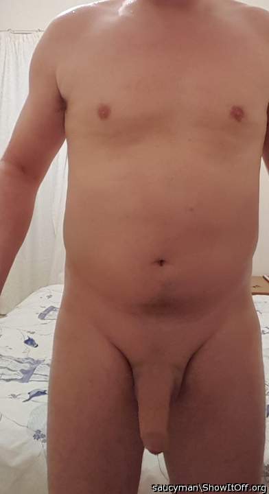 I would love to kiss and nibble on your balls till you squir