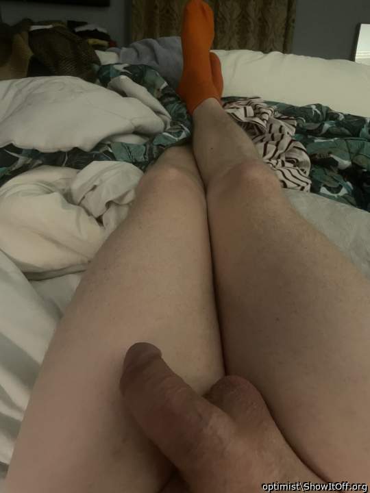 Love those hot gams, n that sweet meat
