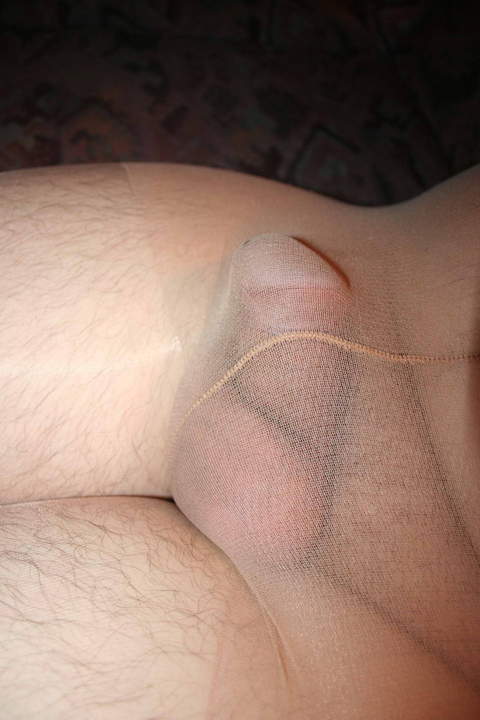 Adult image from nylonlover