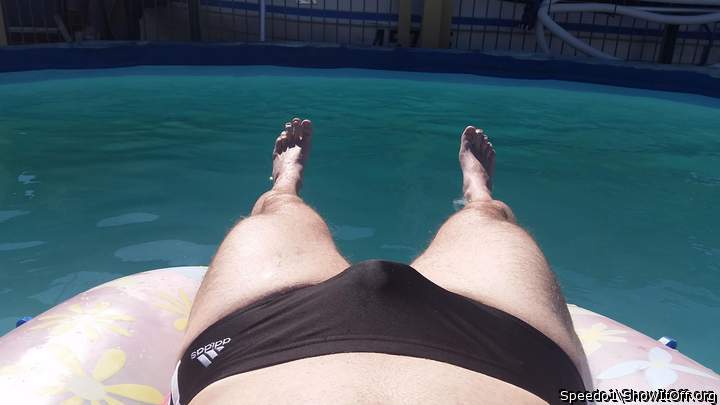 Photo of a short leg from Speedo1