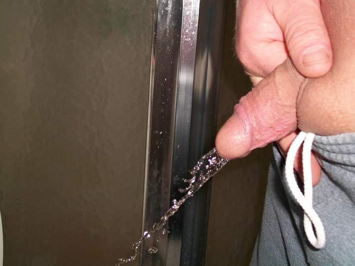 AWESOME PISSING DICK    