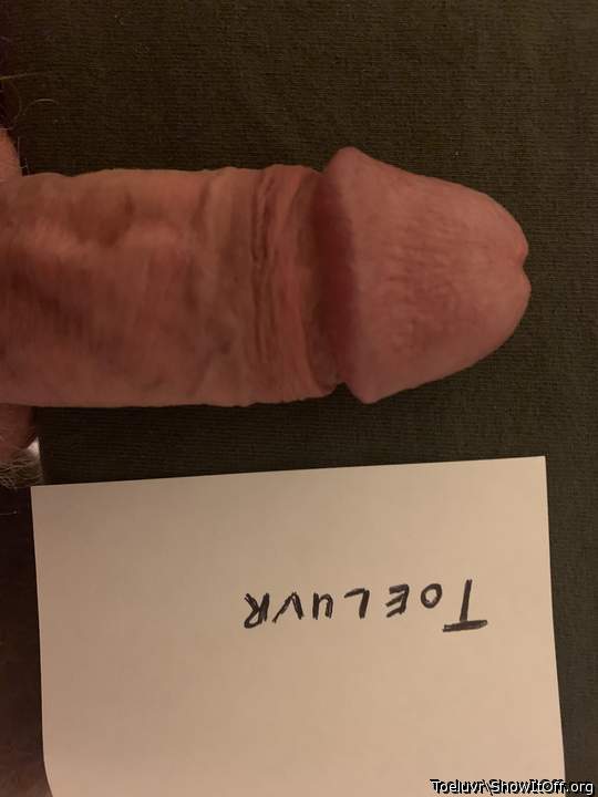 Photo of a schlong from Toeluvr