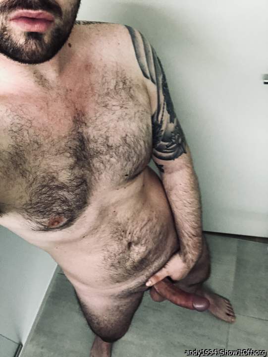 That's a nice hard cock! &#128525;