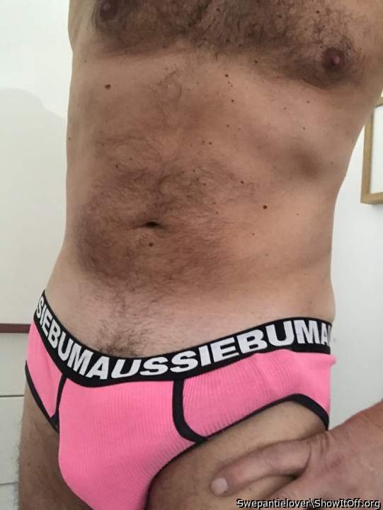 Wrap around bulge ready to bust out   