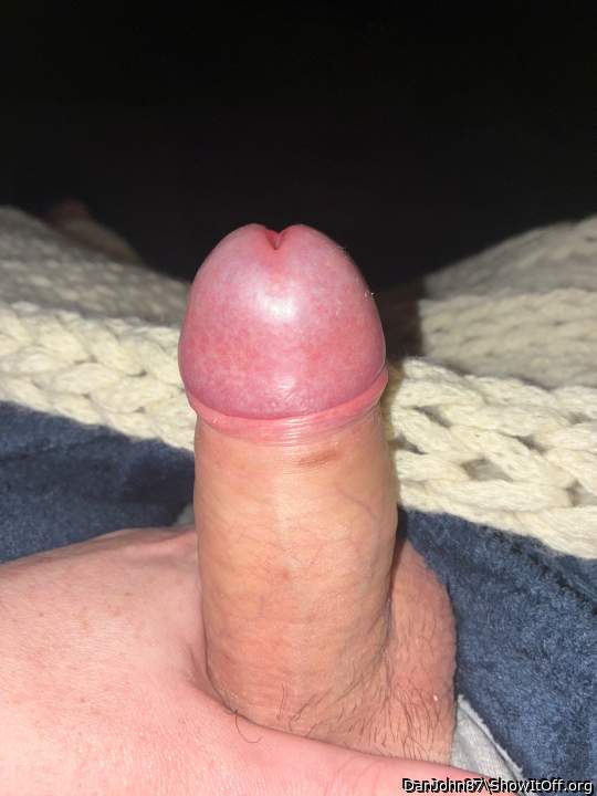 Nice fucking tool.
Are you bottom top or vers please 