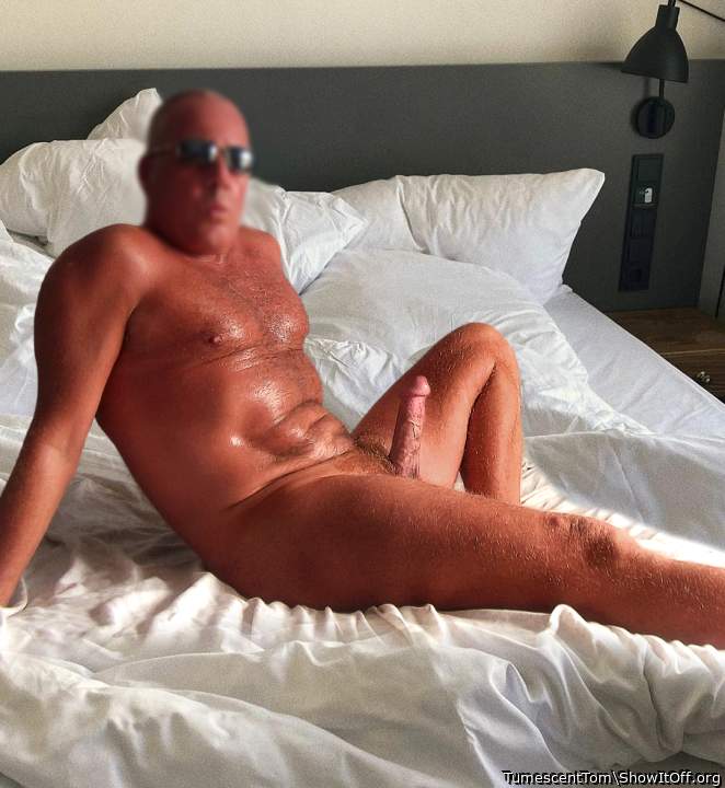 Join me on the bed.