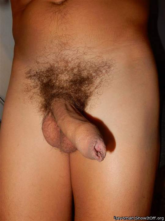 Great new pic of that superb foreskin.