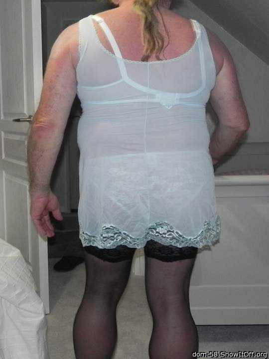 yes this girl i love to fuck 