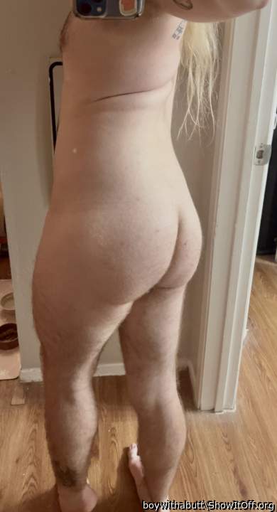 good morning everyone! at home in my favorite outfit :3